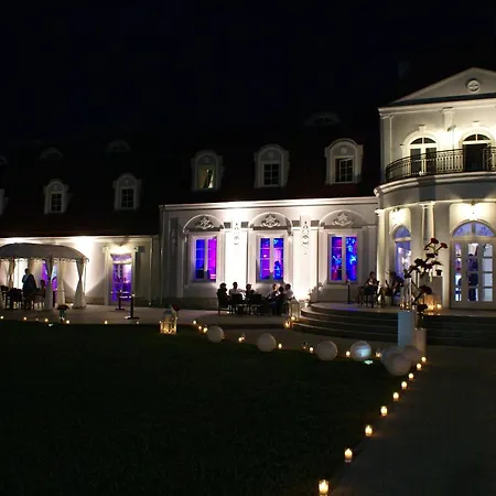 Отель Palac Domaniowski 4*