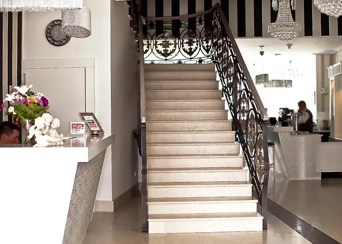 Palac Domaniowski Hotel 4*